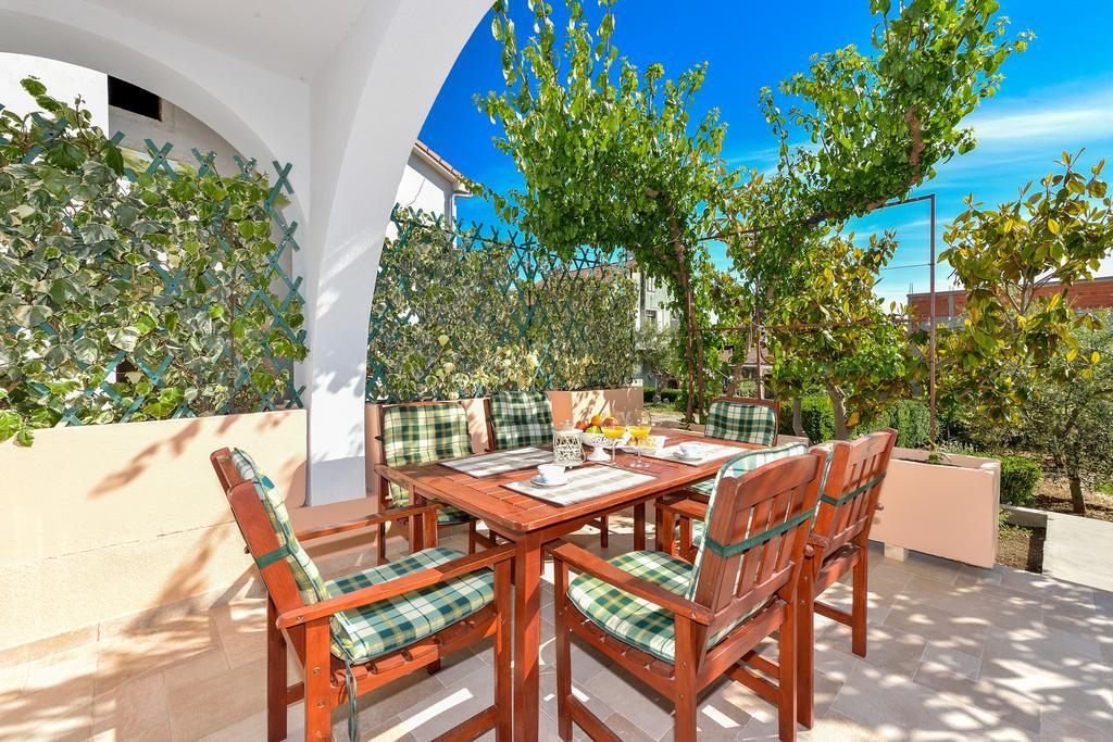 Villa Zdenka Pakoštane Exterior foto